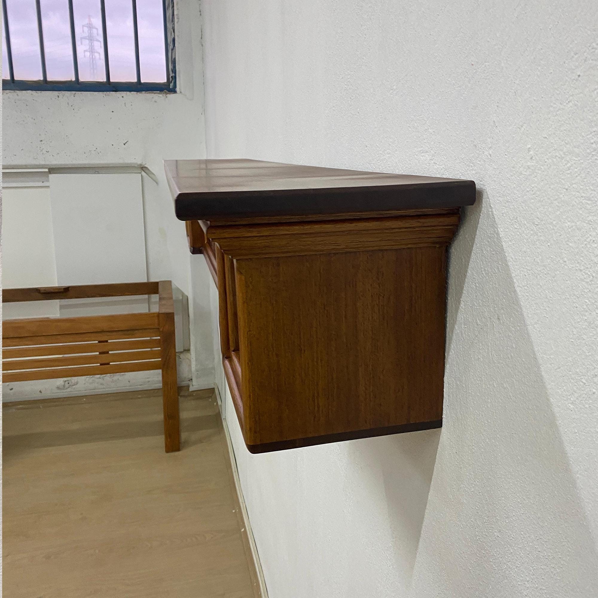 Ayous Ahşap Duvara Monte Raf (Konsol / Şömine Üstü Raf)