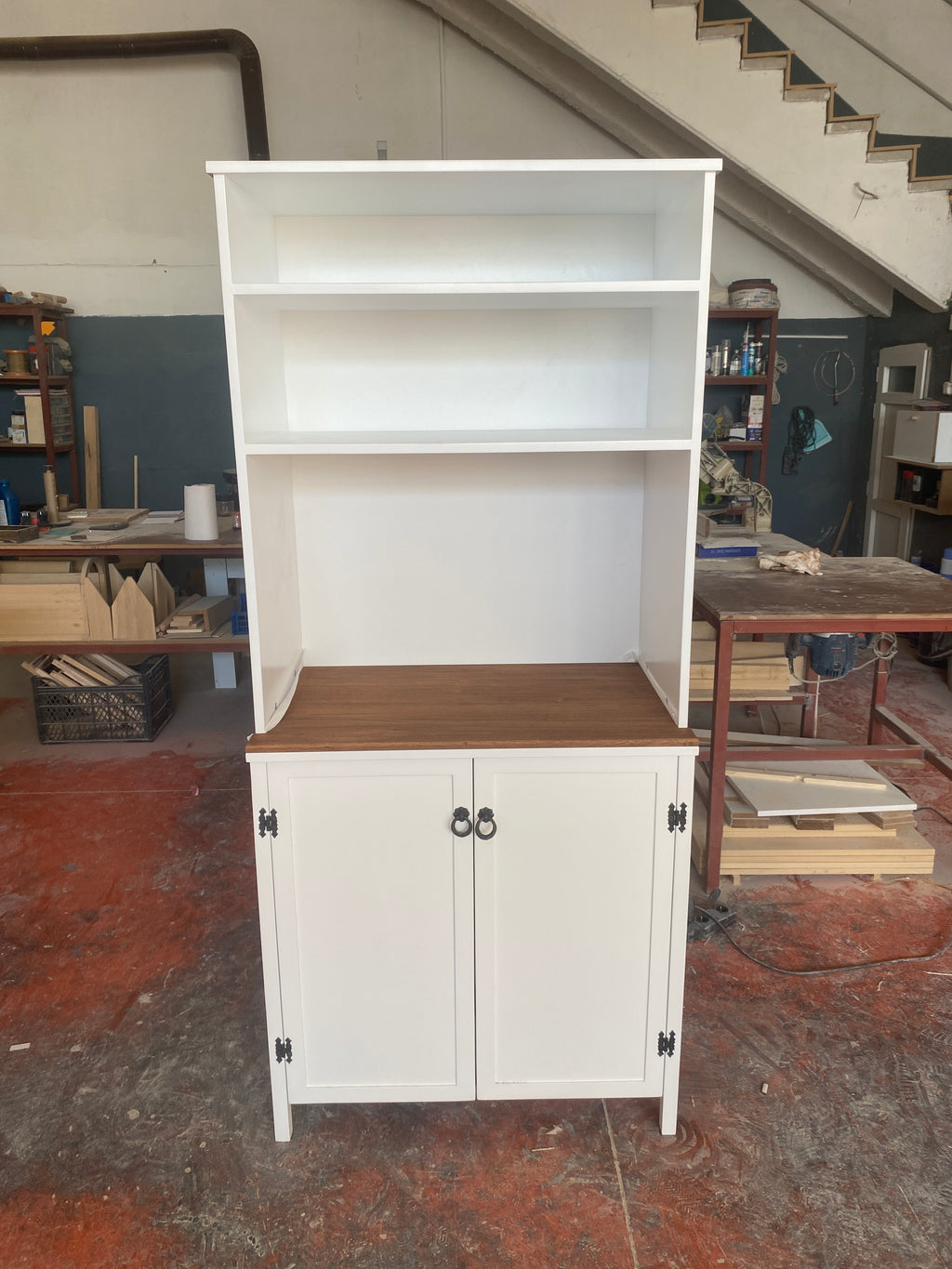 Kişiye Özel Tasarım Modern Masif Kahve Dolabı