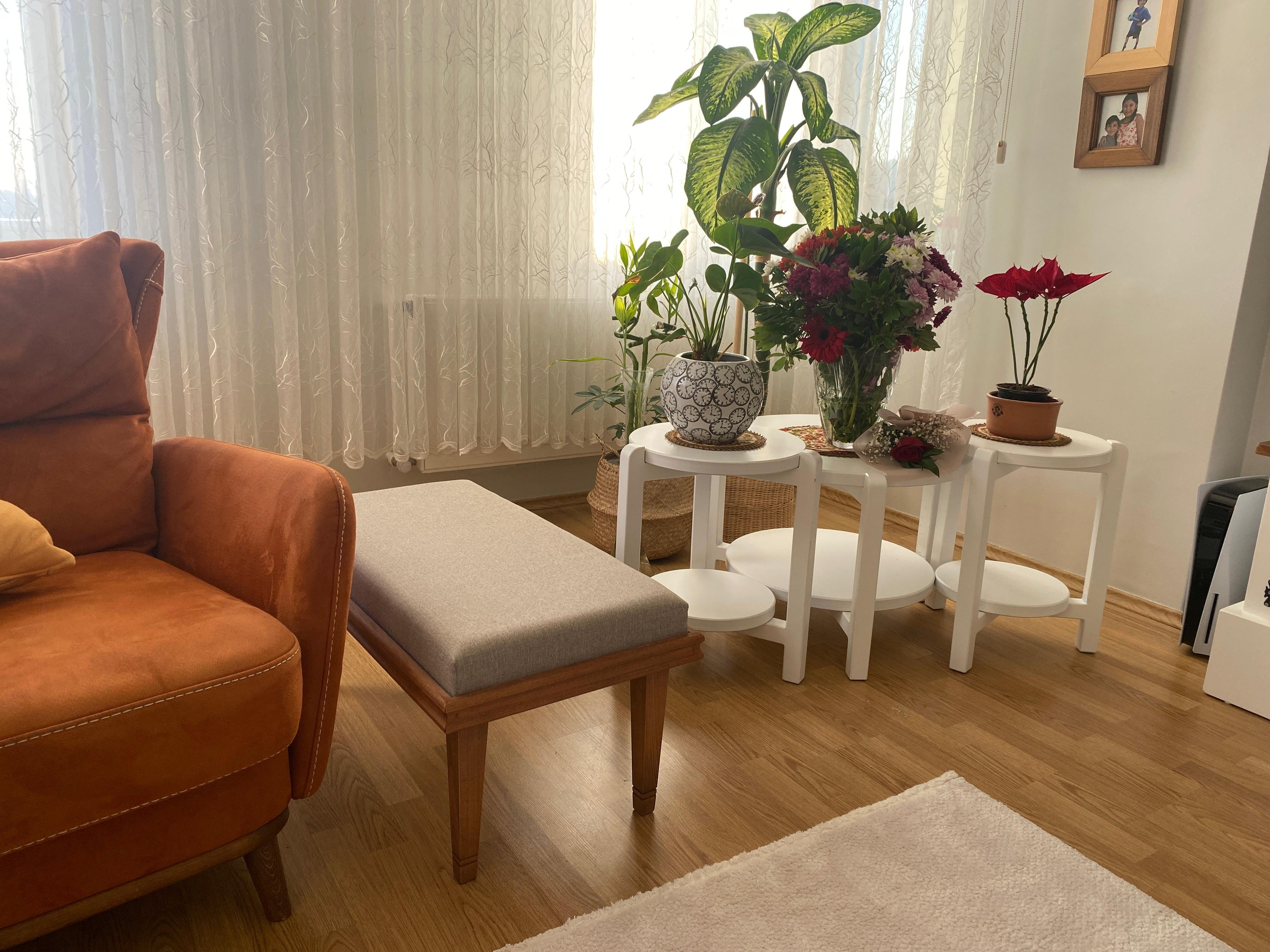 El Yapımı Ahşap Minderli Bench