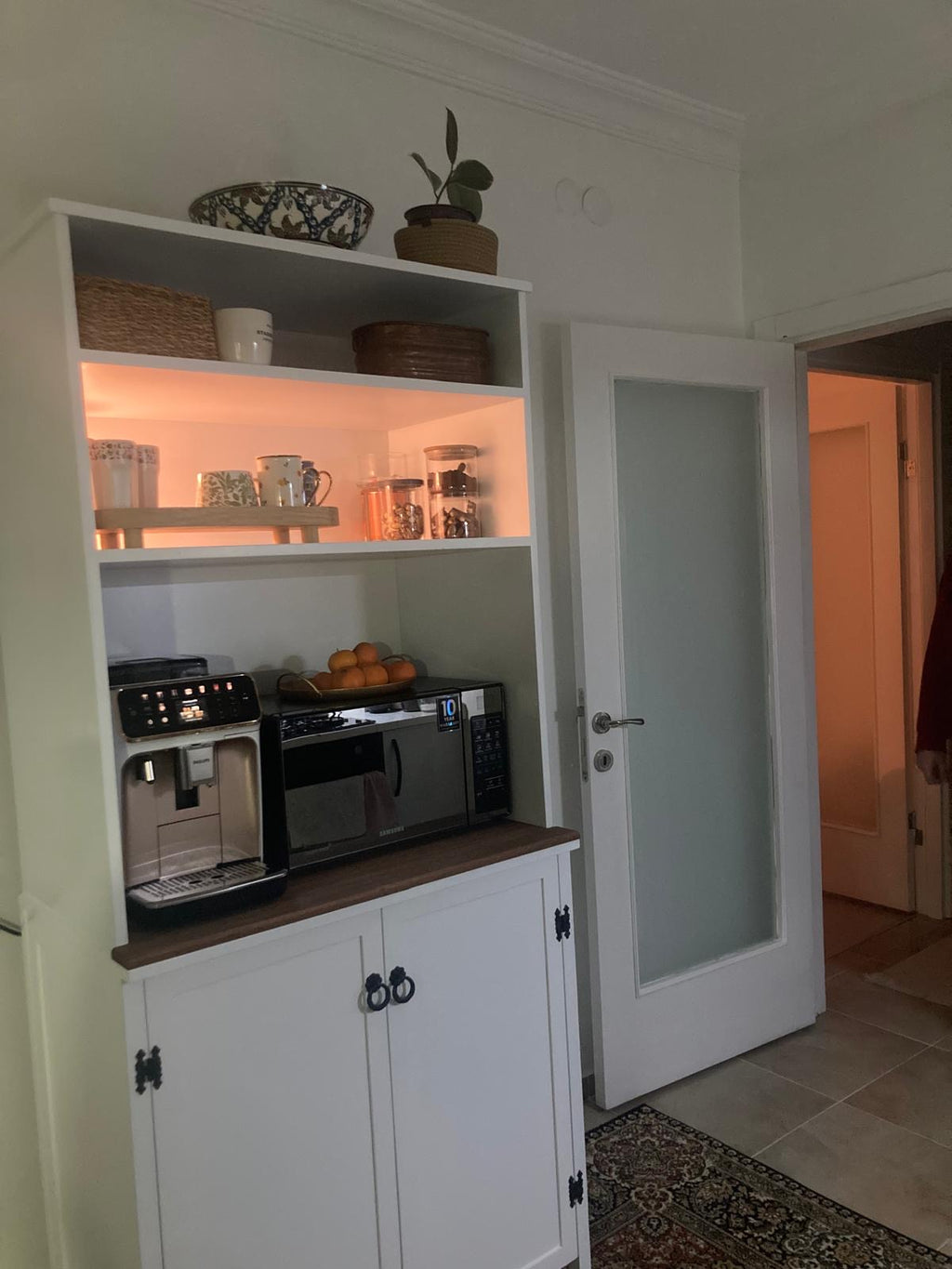 Kişiye Özel Tasarım Modern Masif Kahve Dolabı