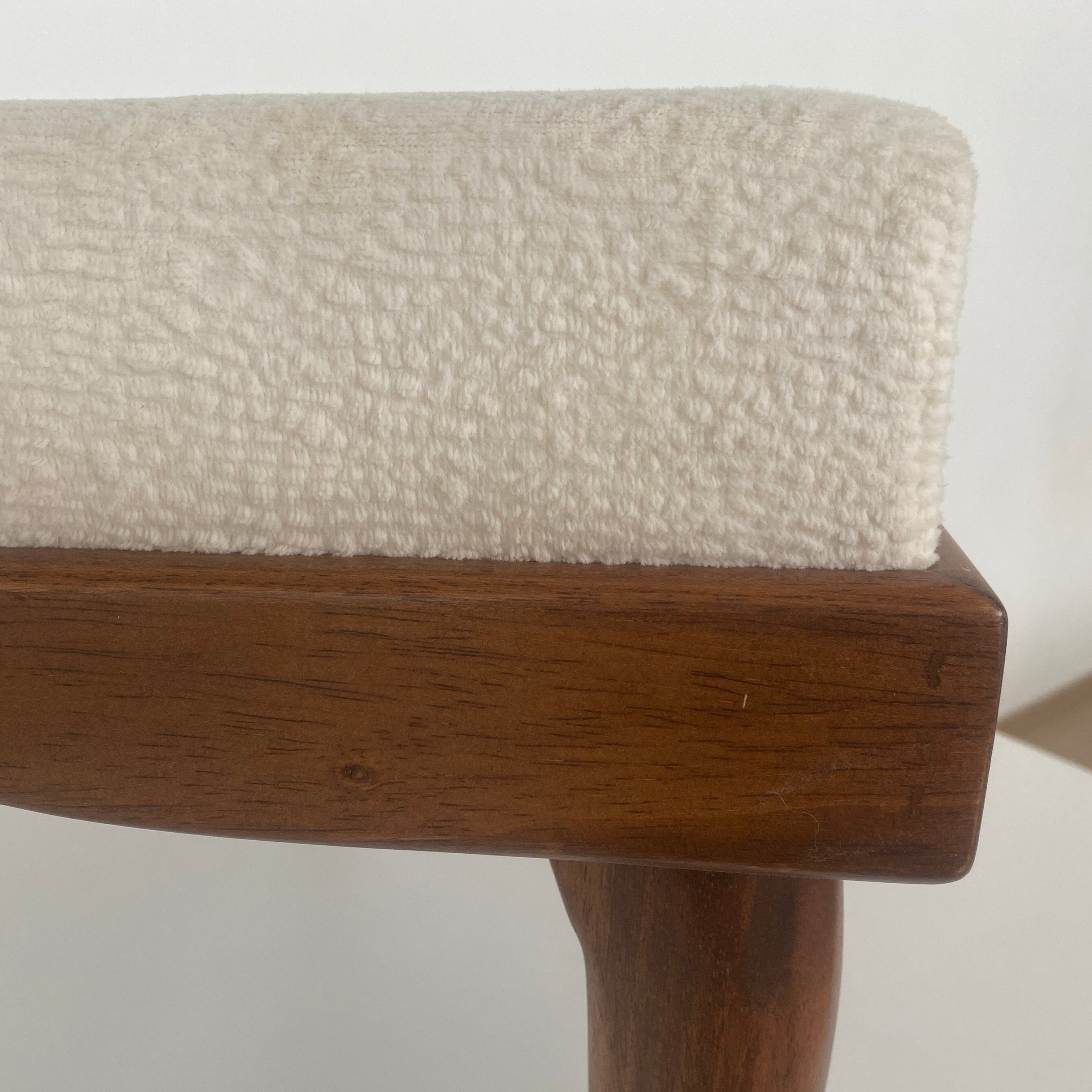 Marangozgiller Ceviz Rengi Birinci Sınıf Masif Ağaçtan Lükens Ayaklı Victorian Tarz Premium Bench