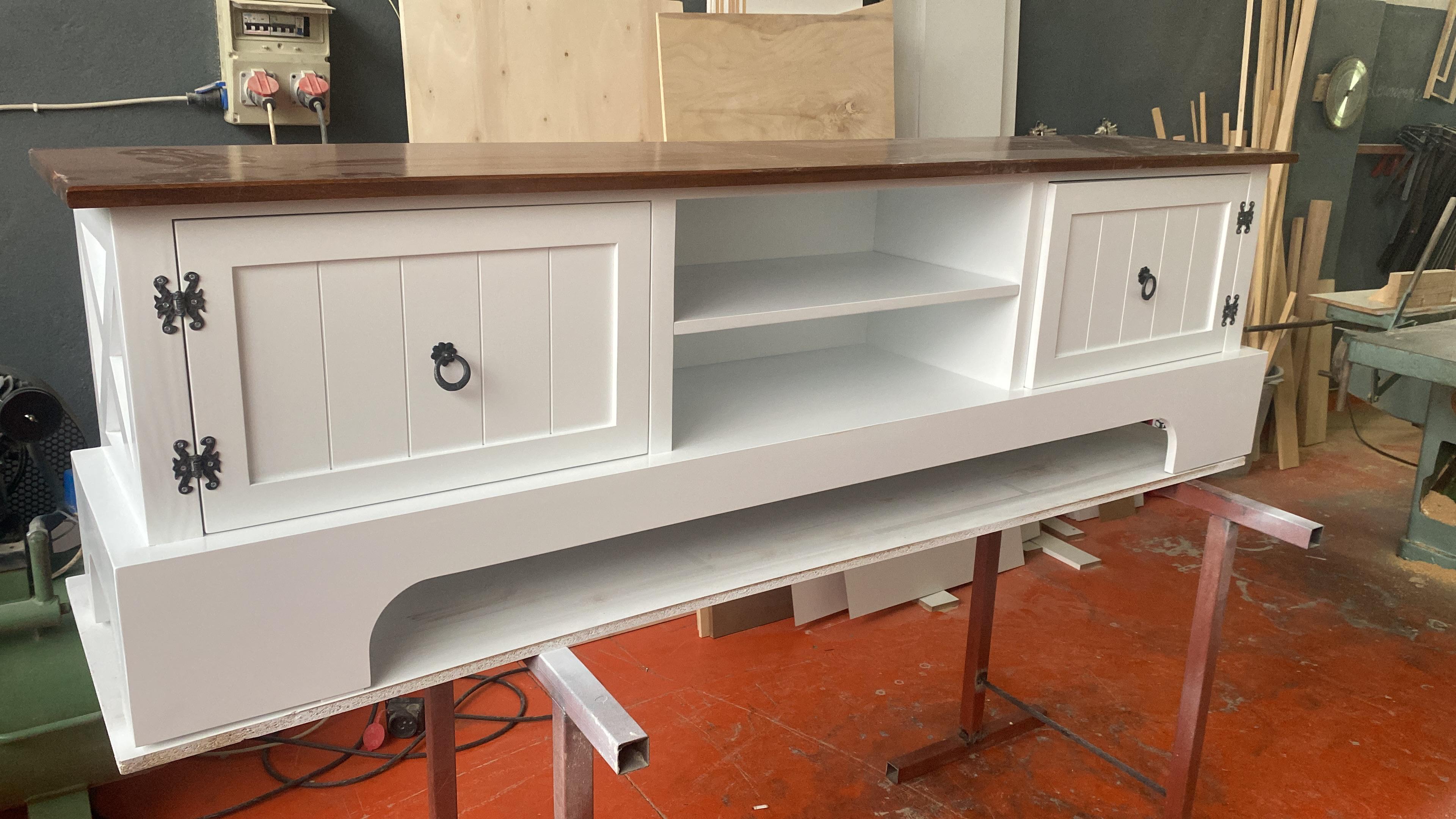 Özel Tasarım TV Ünitesi