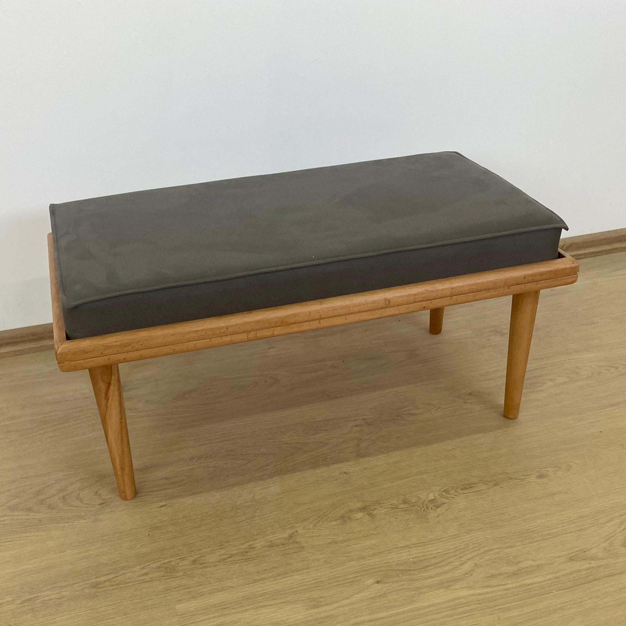 El Yapımı Ahşap Minderli Bench